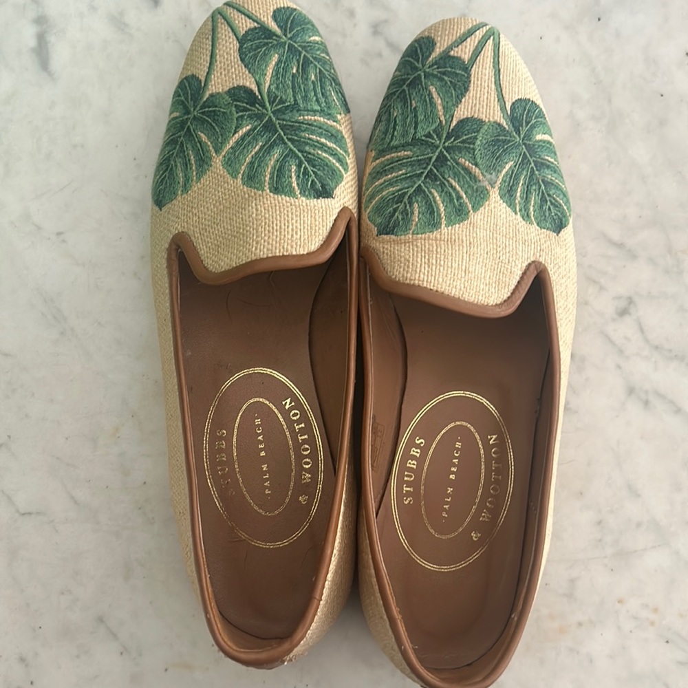 Size 8 Stubbs and wootton palm print loafers